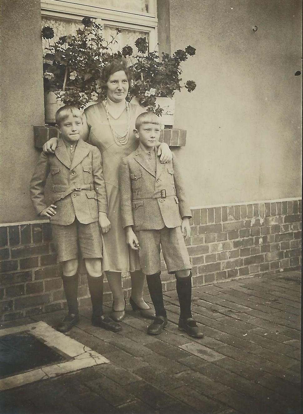Johannna Weinmann Schietzsch with sons Rudy and Reinhard