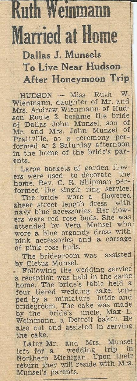 Newspaper article about the wedding of Ruth Weinmann to Dallas Munsell